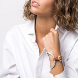 Foto de Detalle de Pulsera en baño de Plata con modelo de CXC