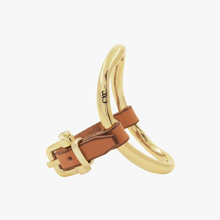 Foto de Detalle de Pulsera en baño de Oro y Cuero Camel de CXC