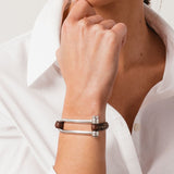 Foto de Detalle de Pulsera en baño de Plata con modelo de CXC